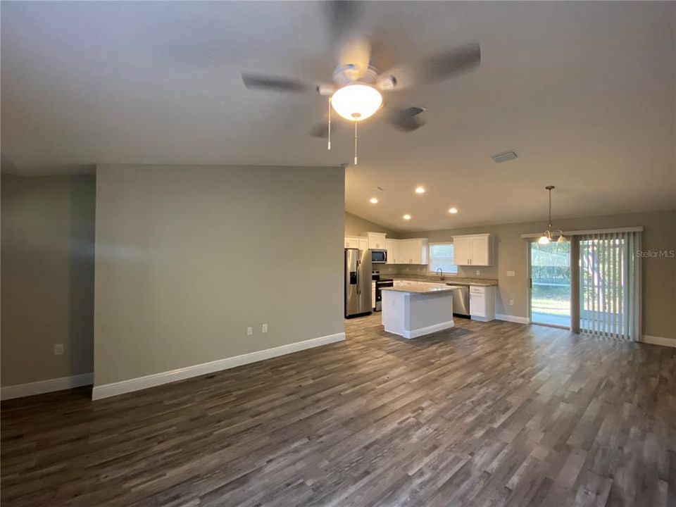 For Rent: $1,750 (3 beds, 2 baths, 1453 Square Feet)