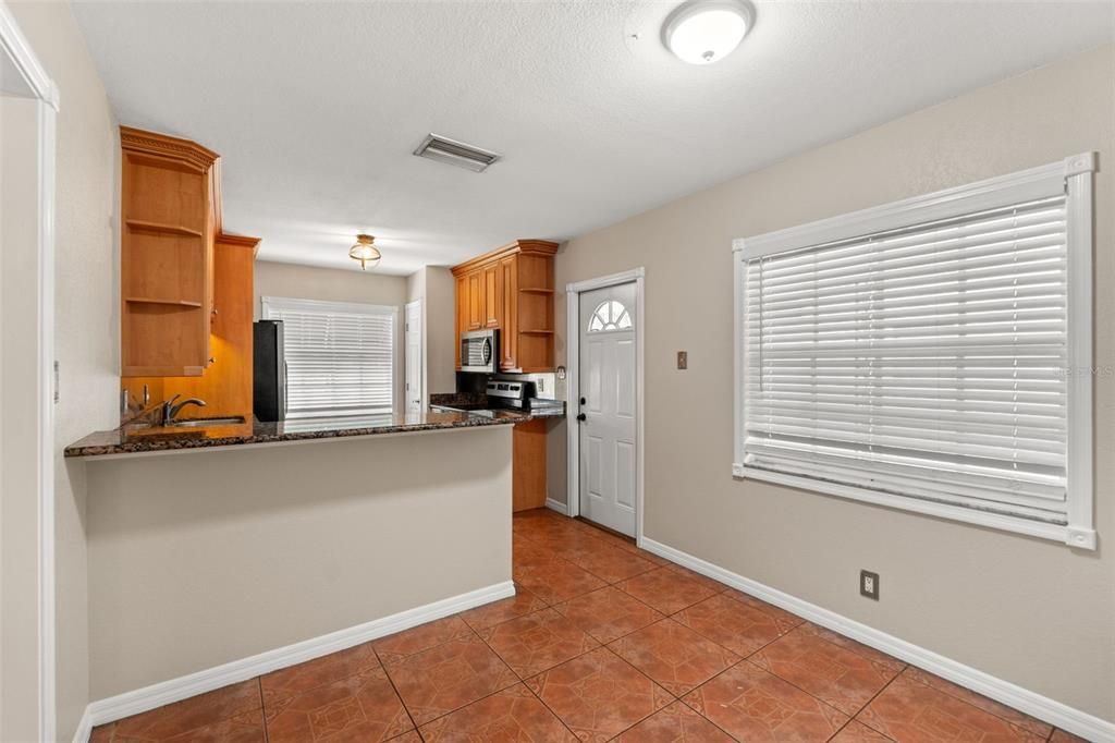 For Rent: $2,937 (3 beds, 2 baths, 1200 Square Feet)