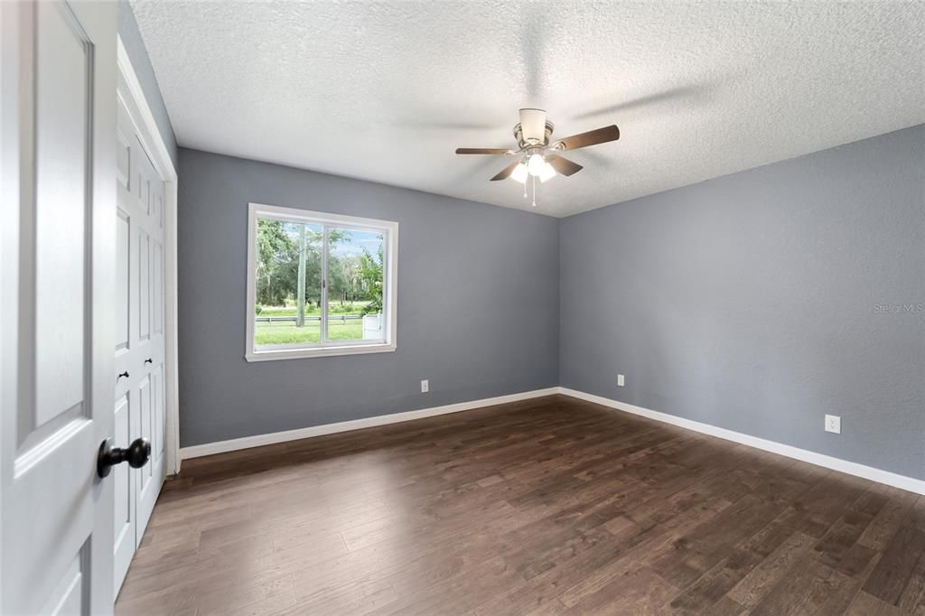 For Sale: $349,000 (3 beds, 2 baths, 2162 Square Feet)