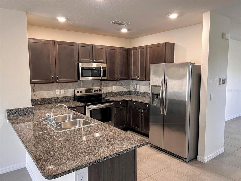 For Rent: $2,350 (3 beds, 2 baths, 1487 Square Feet)