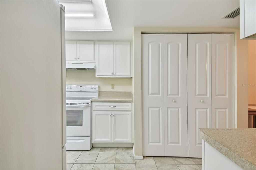 Entrance to kitchen from foyer