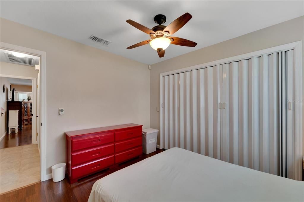 For Sale: $439,900 (2 beds, 2 baths, 1398 Square Feet)