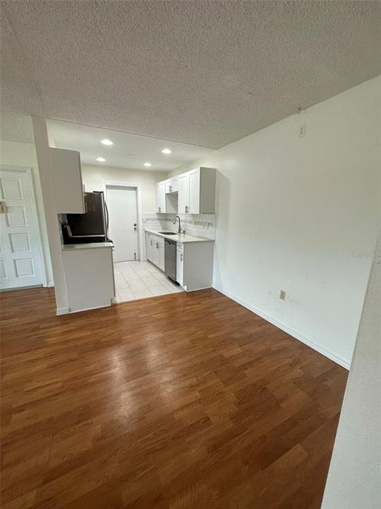 For Rent: $1,795 (2 beds, 2 baths, 975 Square Feet)