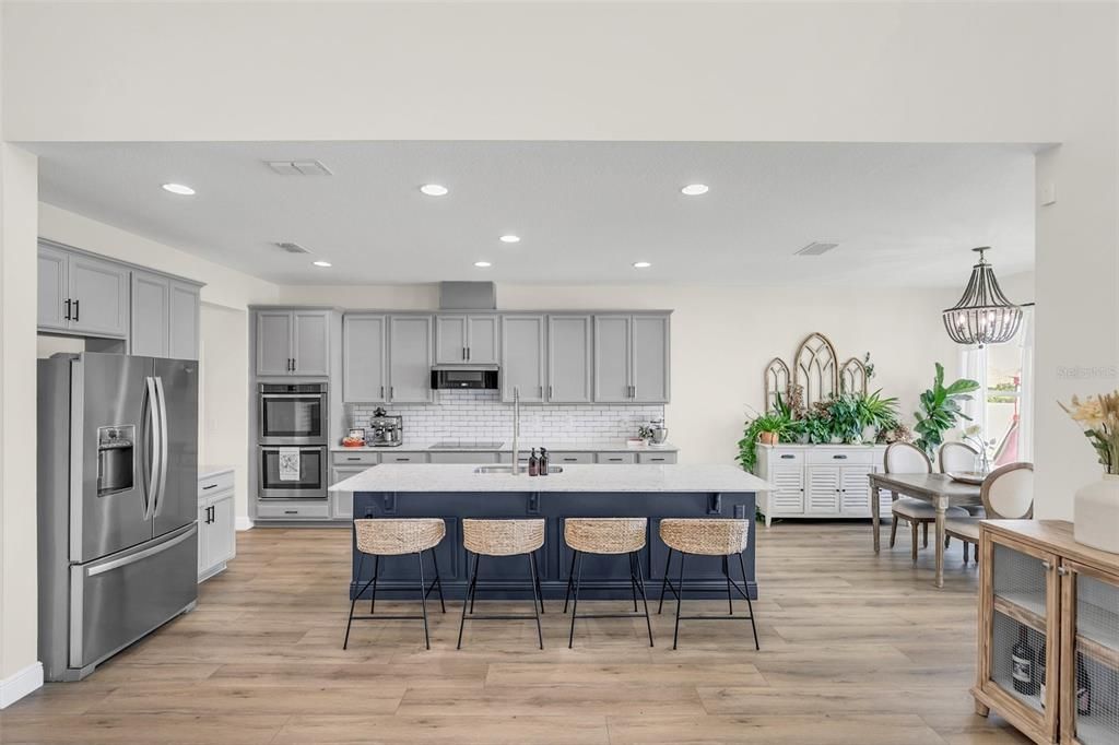 Active With Contract: $674,900 (5 beds, 3 baths, 3199 Square Feet)