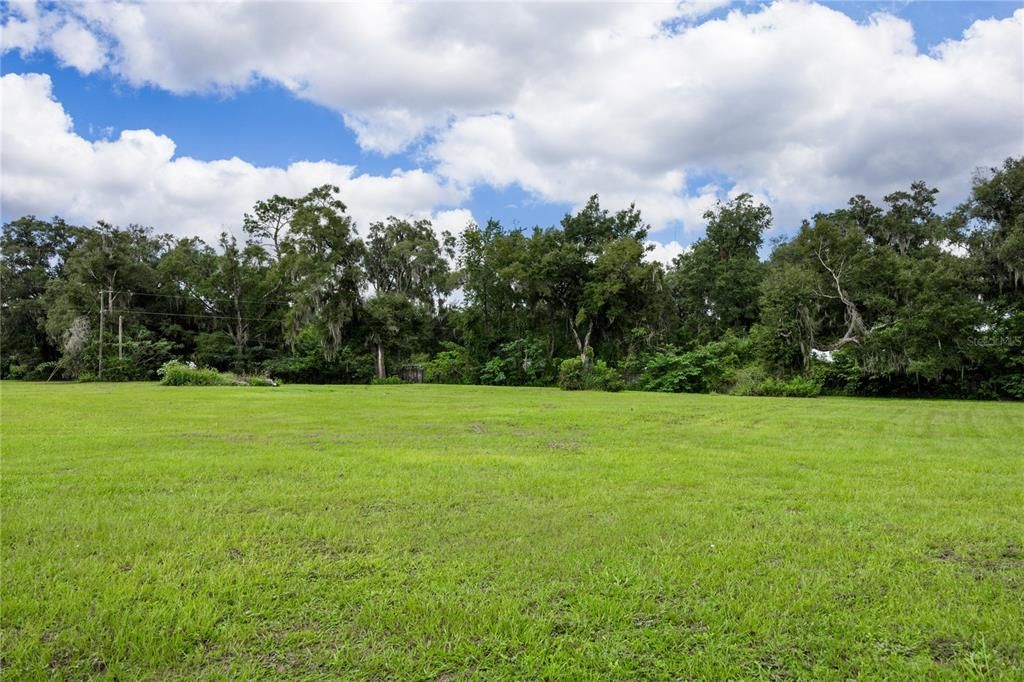 En Venta: $999,000 (5.38 acres)