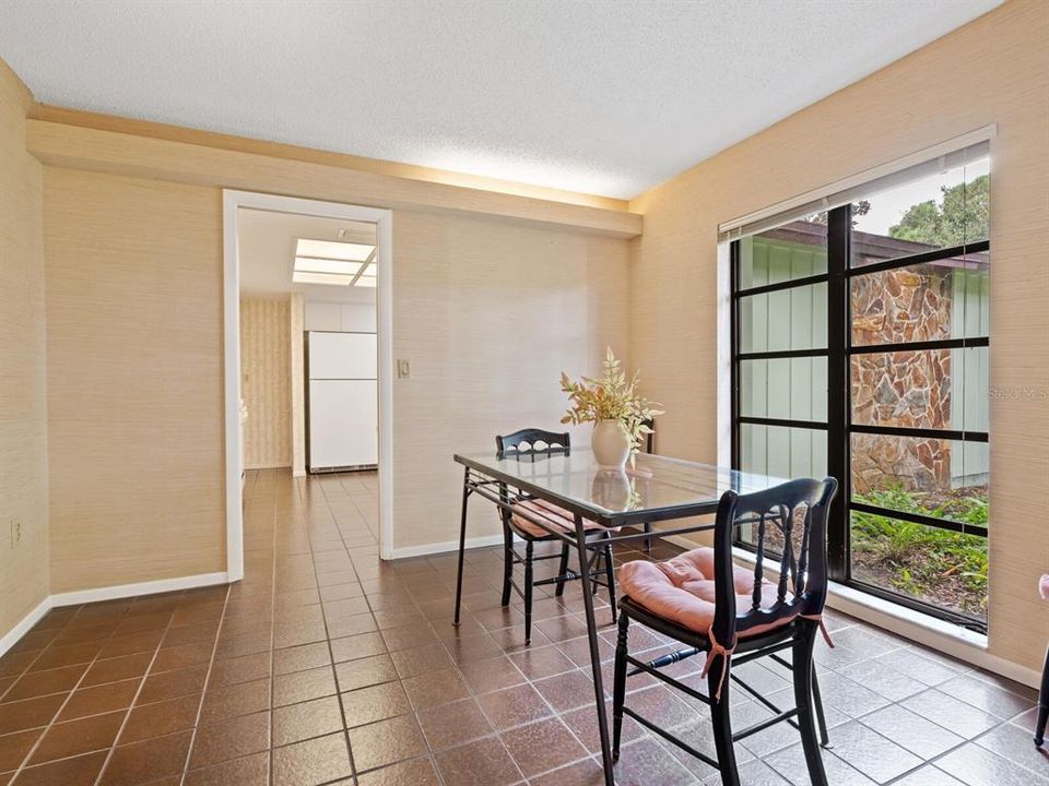 For Sale: $415,000 (3 beds, 2 baths, 1729 Square Feet)