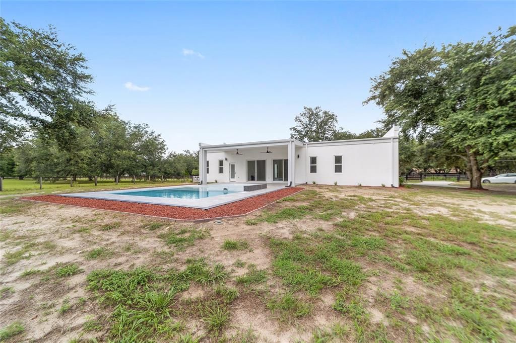 For Sale: $699,000 (3 beds, 3 baths, 1840 Square Feet)