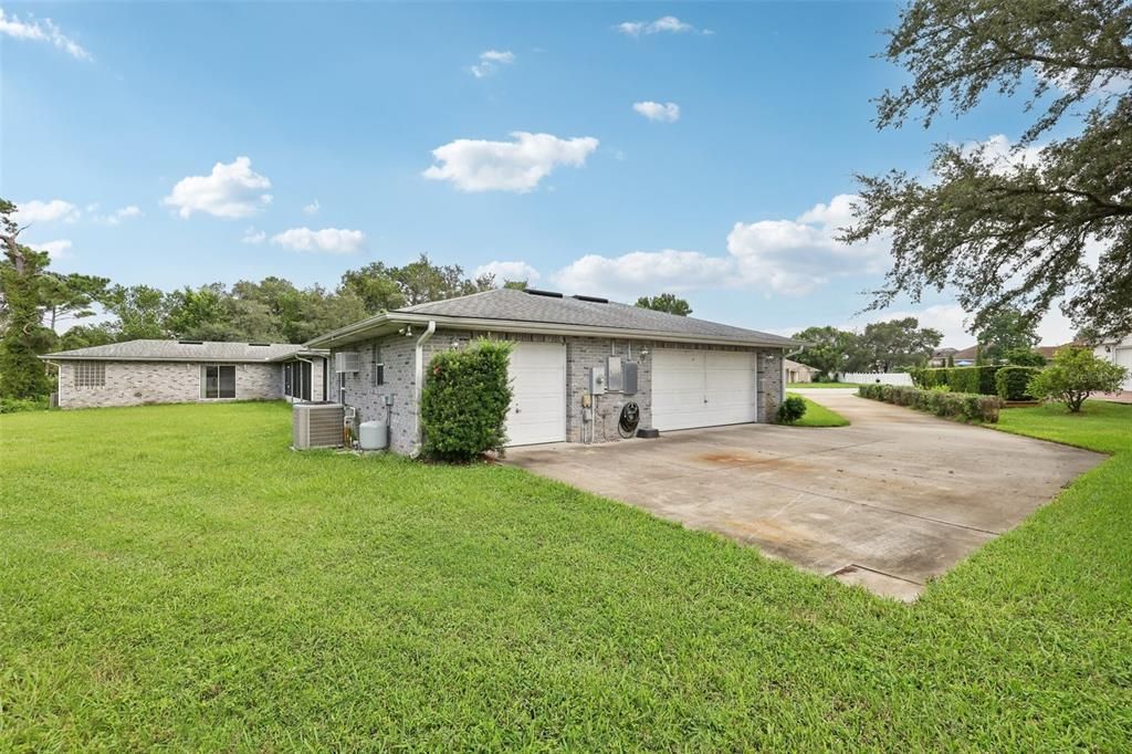 For Sale: $530,000 (3 beds, 2 baths, 3234 Square Feet)