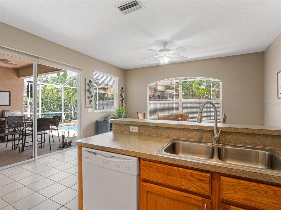 For Sale: $479,000 (2 beds, 2 baths, 1757 Square Feet)