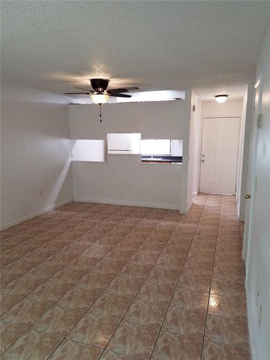 For Rent: $1,540 (2 beds, 1 baths, 996 Square Feet)