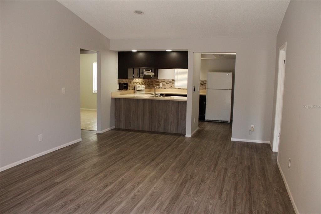 For Rent: $2,200 (3 beds, 2 baths, 1209 Square Feet)