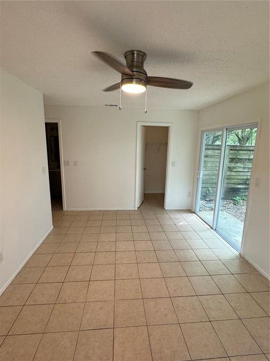 For Rent: $1,950 (3 beds, 2 baths, 1032 Square Feet)