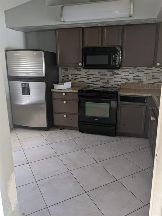 For Rent: $1,725 (3 beds, 2 baths, 1162 Square Feet)