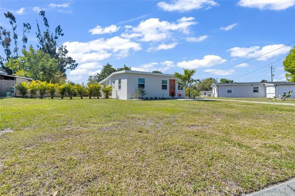 For Sale: $287,000 (3 beds, 2 baths, 1026 Square Feet)