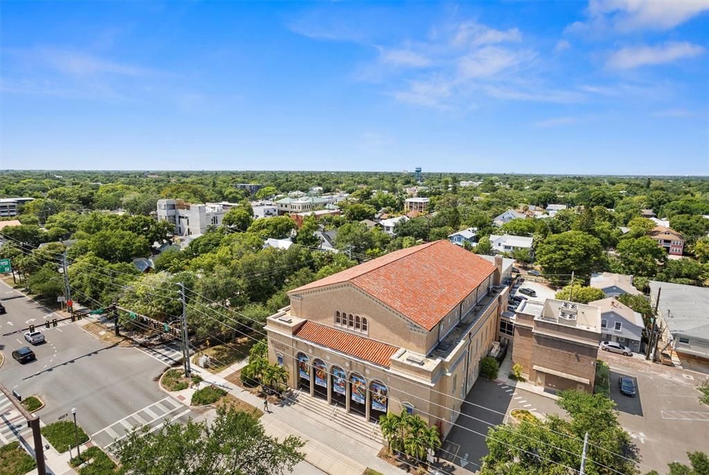 For Sale: $695,000 (2 beds, 2 baths, 1309 Square Feet)