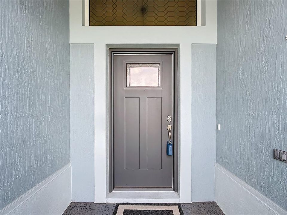 screened entryway