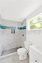 For Sale: $364,999 (3 beds, 2 baths, 997 Square Feet)