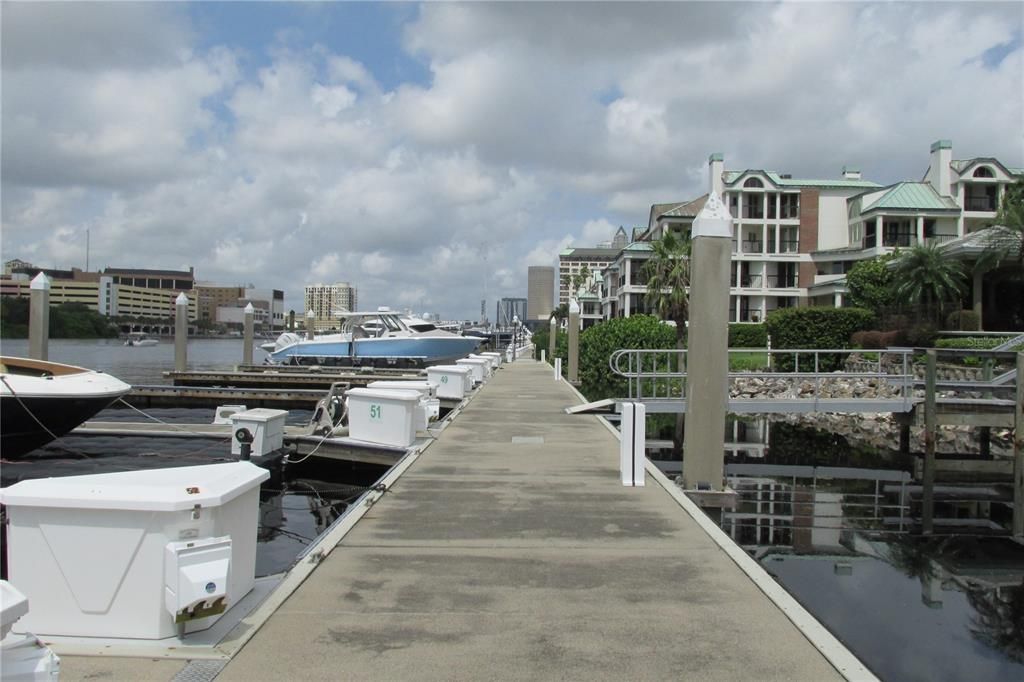 Close to one of the common walk ways for easy access for those not living on the waterfront