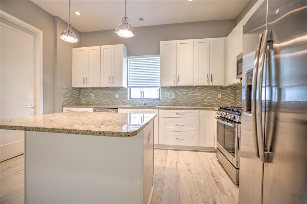 For Sale: $672,900 (2 beds, 2 baths, 1610 Square Feet)