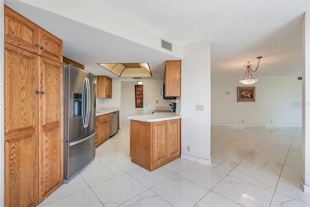 For Sale: $245,000 (2 beds, 2 baths, 1565 Square Feet)