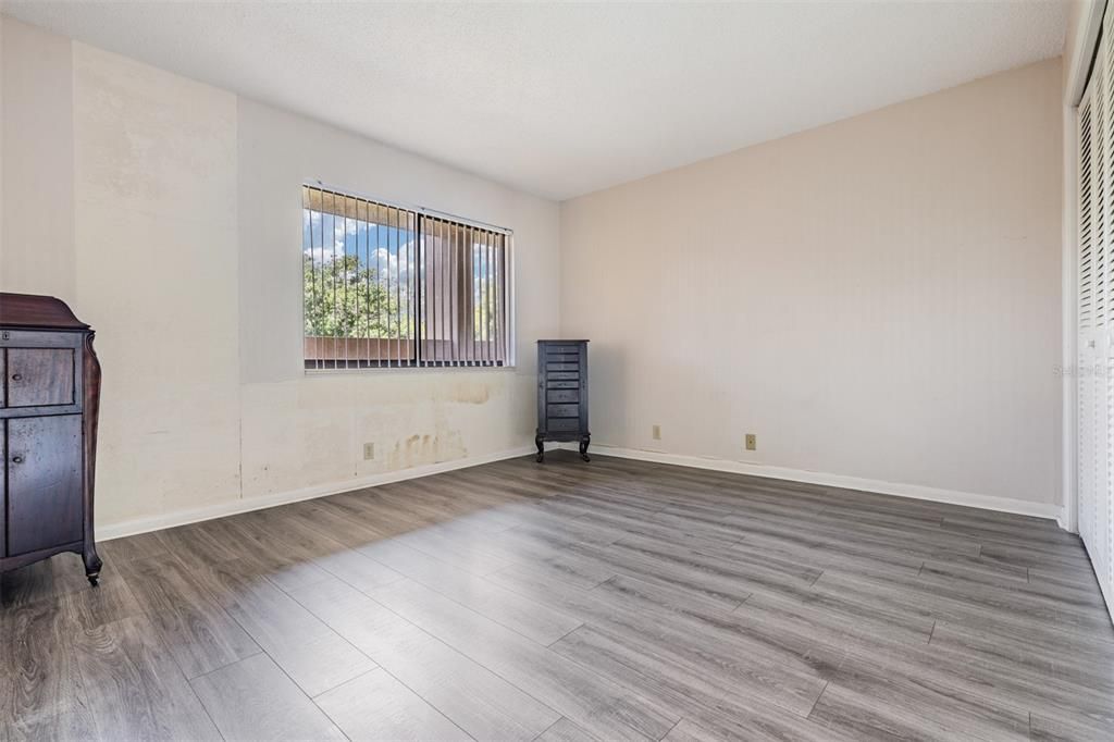 For Sale: $245,000 (2 beds, 2 baths, 1565 Square Feet)