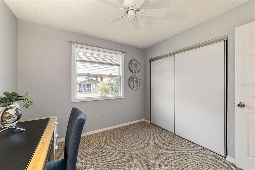 Active With Contract: $189,000 (2 beds, 2 baths, 1216 Square Feet)