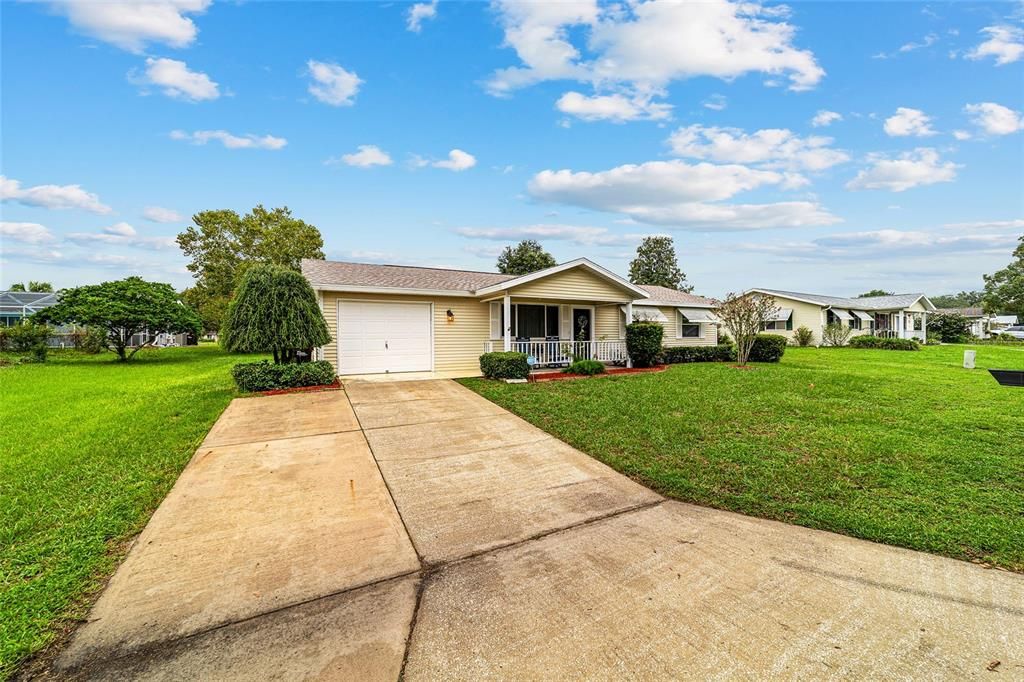 Active With Contract: $189,000 (2 beds, 2 baths, 1216 Square Feet)