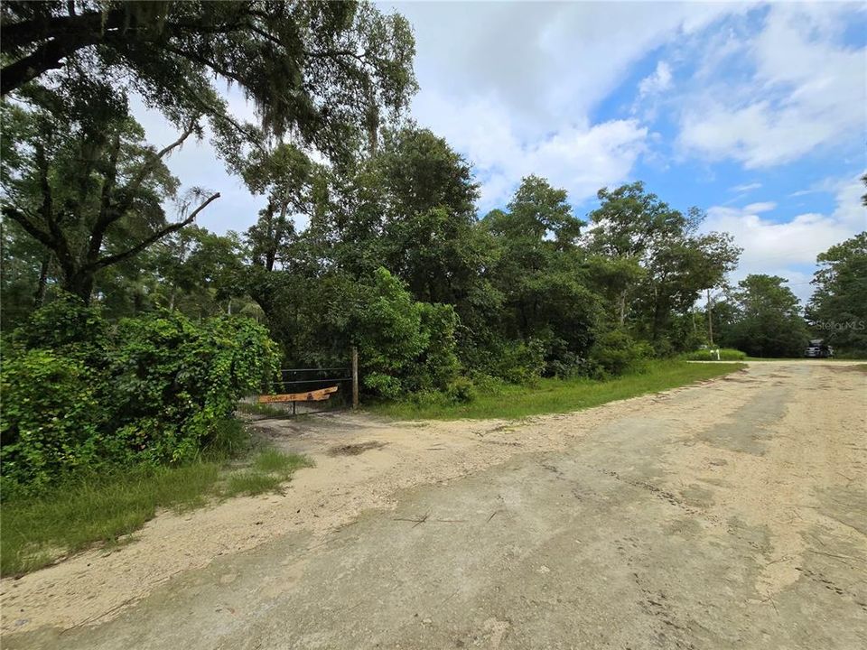 En Venta: $40,000 (0.50 acres)