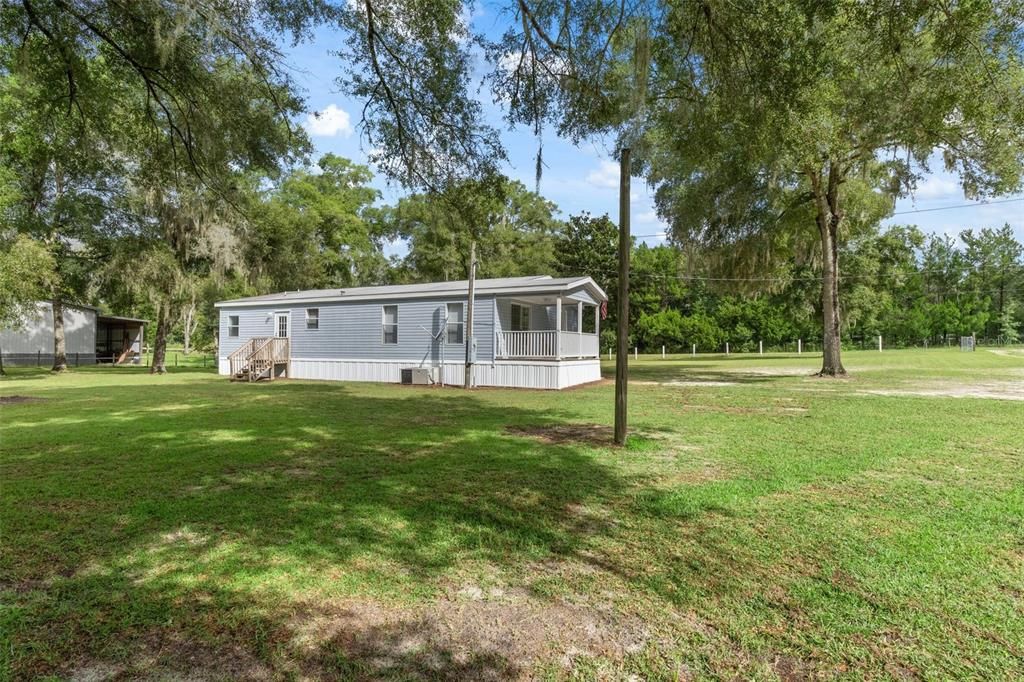 For Sale: $285,000 (3 beds, 2 baths, 1296 Square Feet)