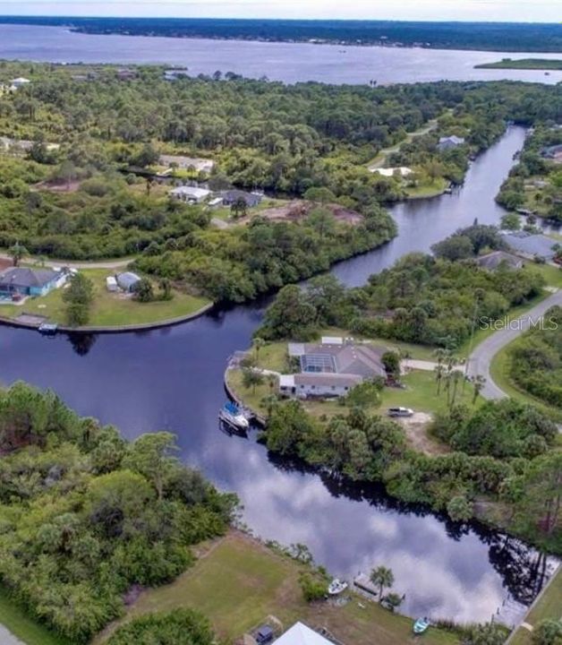 На продажу: $220,000 (0.46 acres)