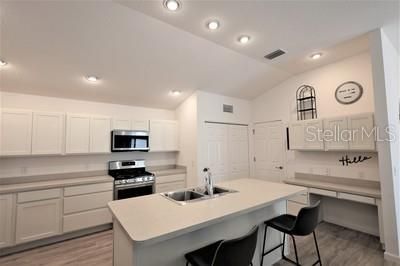 For Rent: $1,895 (2 beds, 2 baths, 1227 Square Feet)