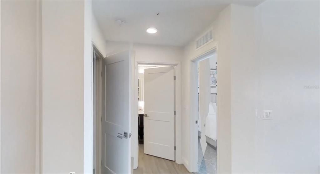 For Sale: $365,000 (2 beds, 2 baths, 1265 Square Feet)