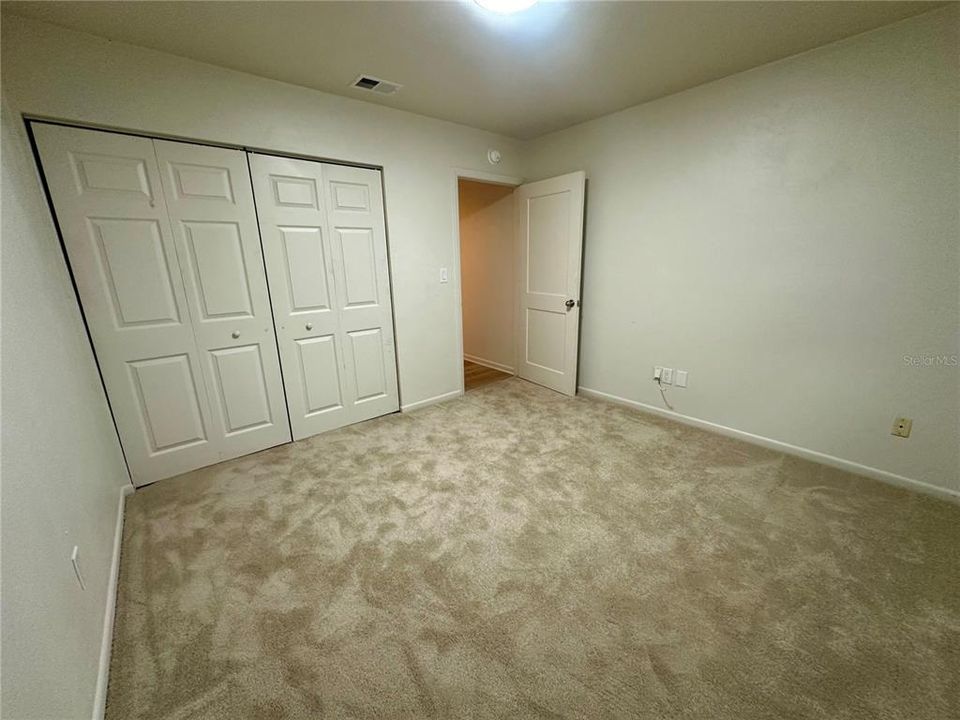 For Rent: $1,300 (2 beds, 1 baths, 792 Square Feet)