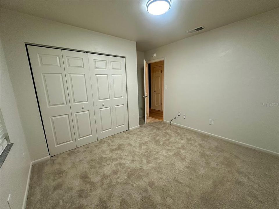 For Rent: $1,300 (2 beds, 1 baths, 792 Square Feet)