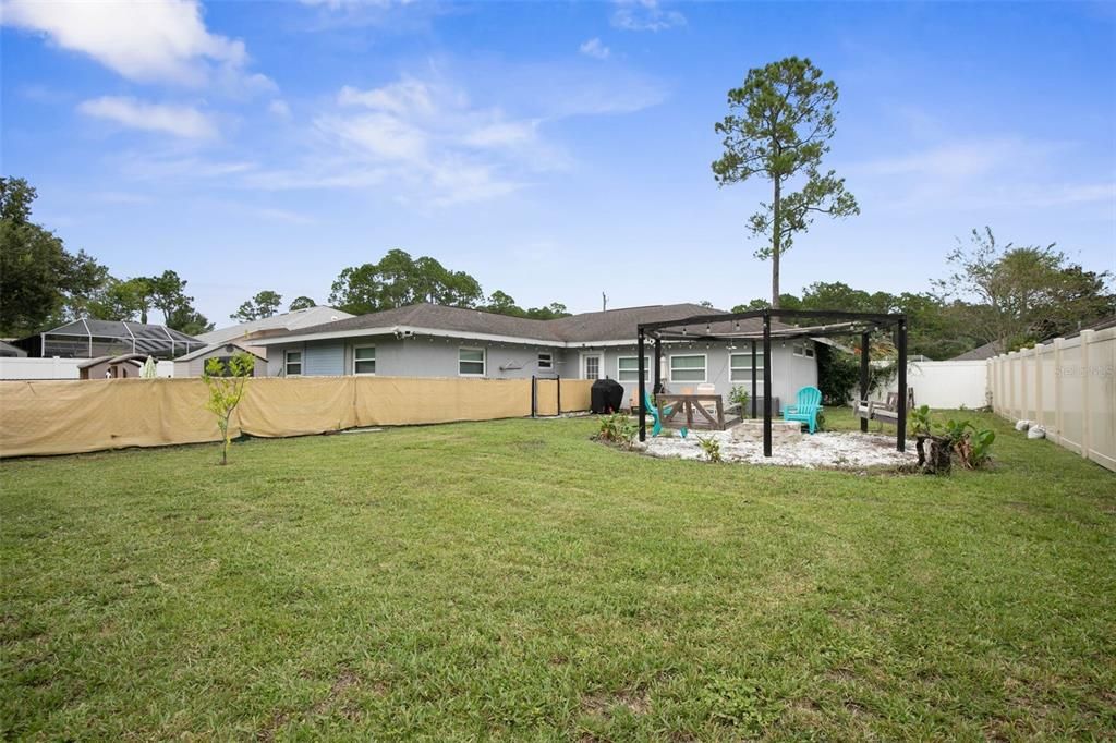 For Sale: $440,000 (4 beds, 2 baths, 2361 Square Feet)