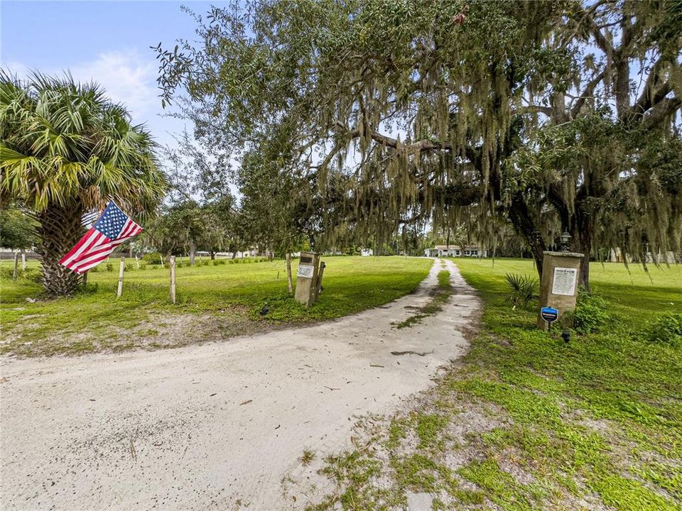 For Sale: $539,000 (3 beds, 2 baths, 1670 Square Feet)