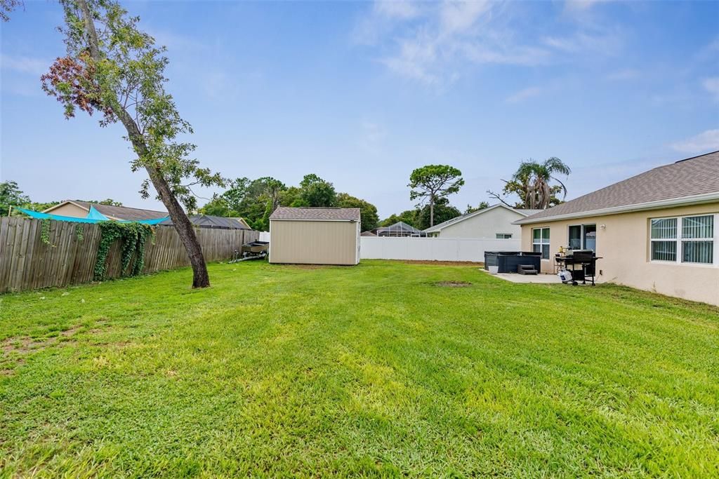 For Sale: $319,000 (3 beds, 2 baths, 1276 Square Feet)