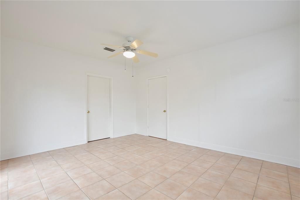 For Rent: $2,995 (3 beds, 2 baths, 1718 Square Feet)