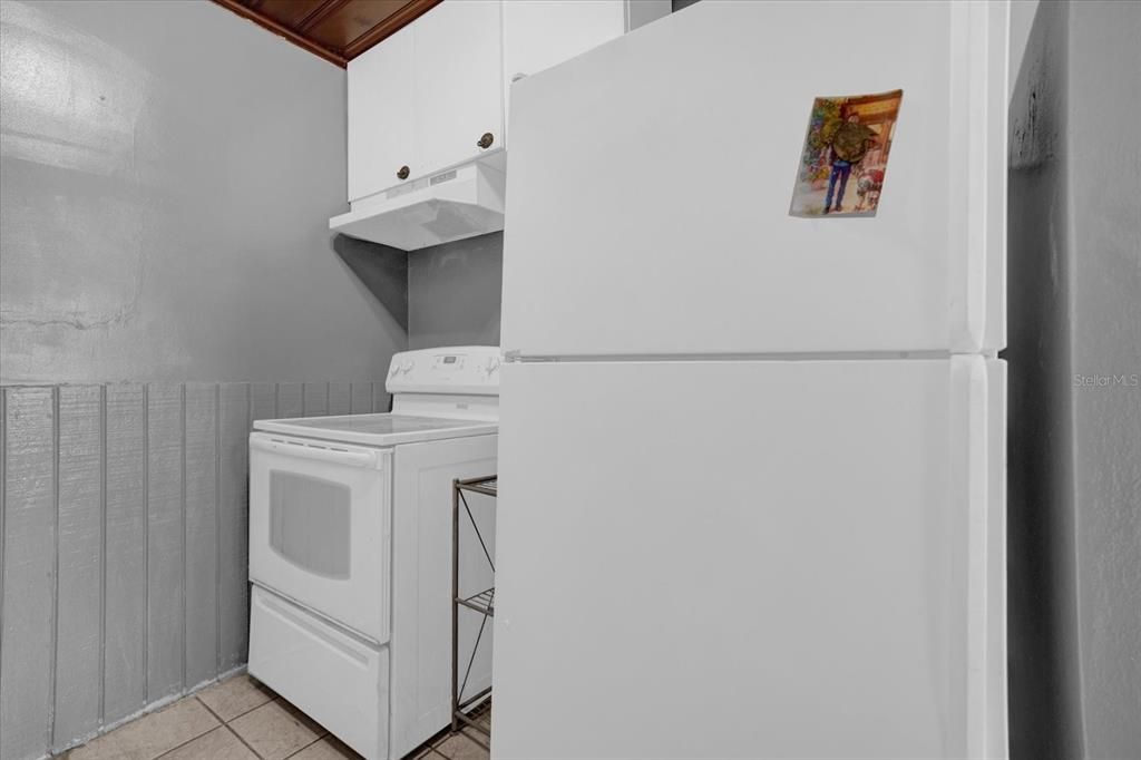 For Sale: $130,000 (2 beds, 1 baths, 592 Square Feet)