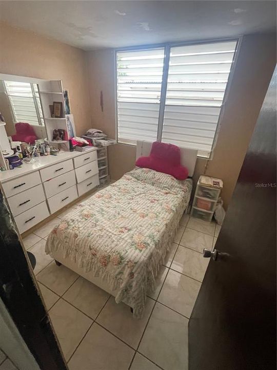 En Venta: $190,000 (5 camas, 2 baños, 1250 Pies cuadrados)