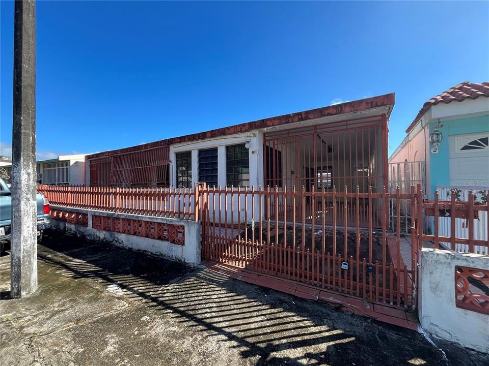 En Venta: $120,000 (3 camas, 2 baños, 9500 Pies cuadrados)