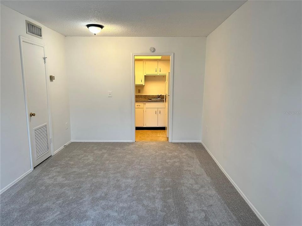 For Rent: $1,200 (1 beds, 1 baths, 550 Square Feet)