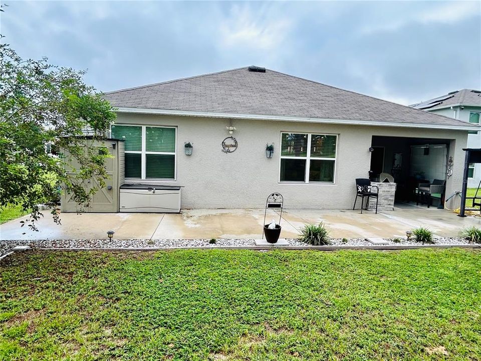 For Sale: $359,000 (4 beds, 2 baths, 1852 Square Feet)