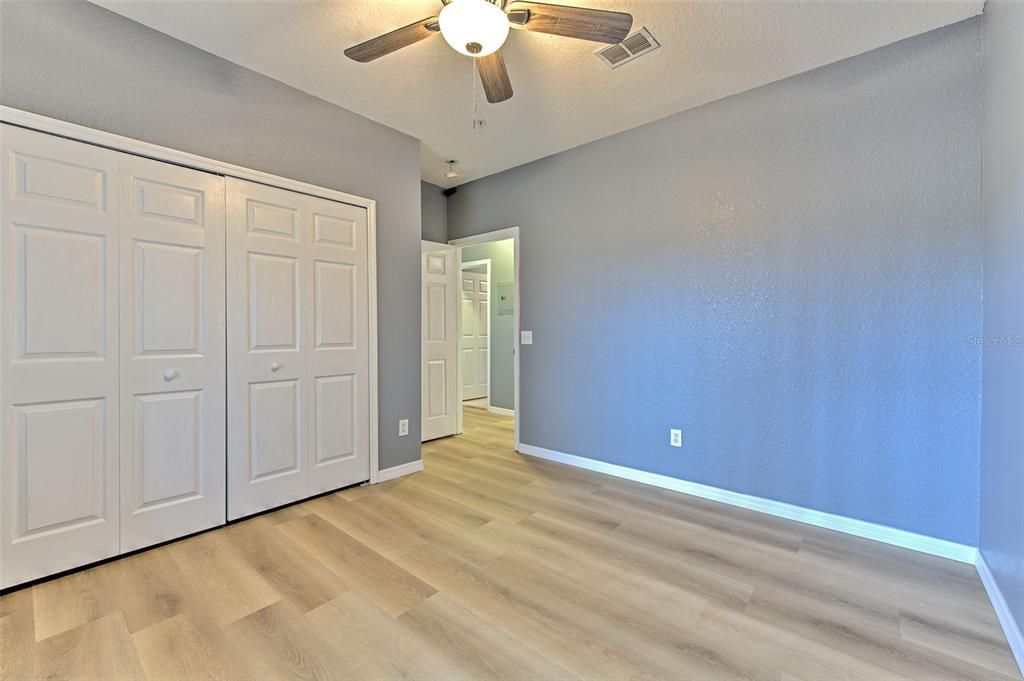 For Sale: $198,000 (2 beds, 2 baths, 1270 Square Feet)