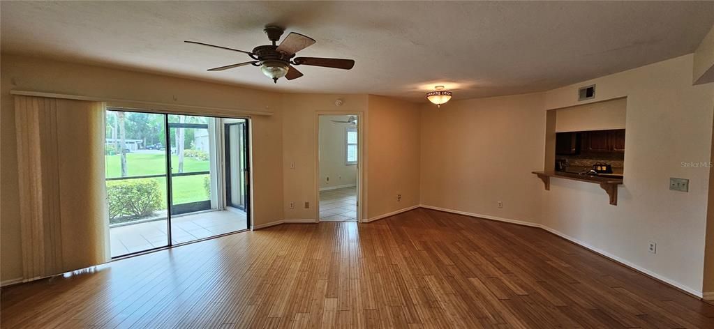 For Rent: $1,600 (2 beds, 2 baths, 1072 Square Feet)