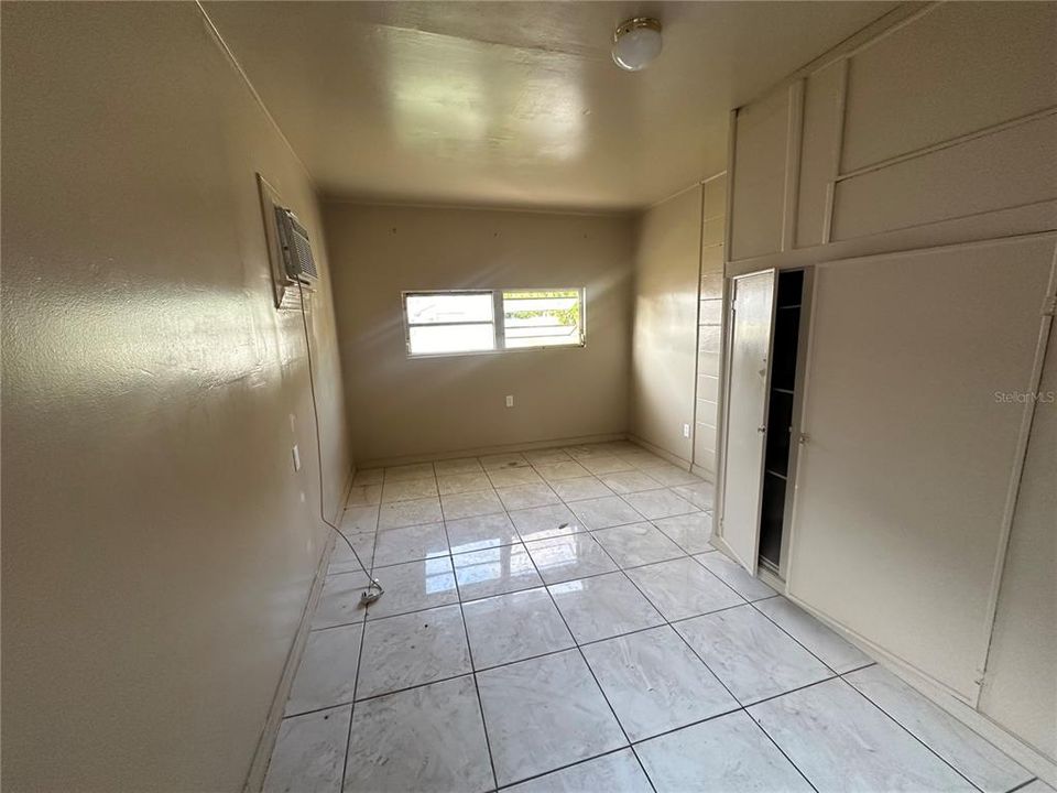 En Venta: $249,999 (3 camas, 1 baños, 844 Pies cuadrados)