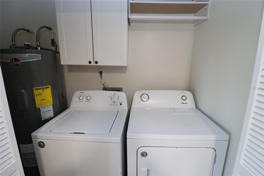 Washer Dryer included