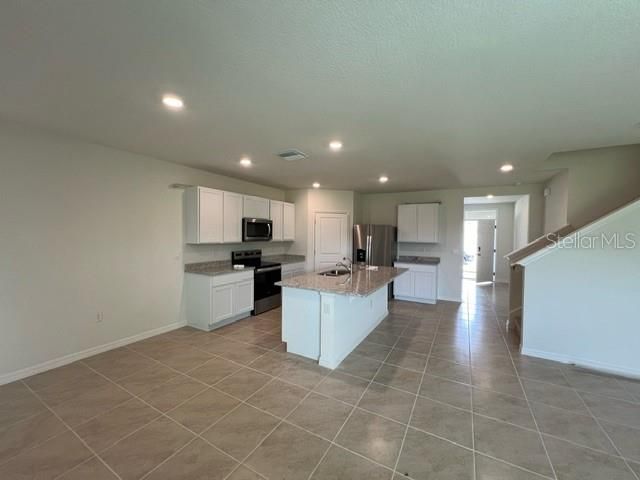 For Rent: $2,900 (5 beds, 3 baths, 2601 Square Feet)