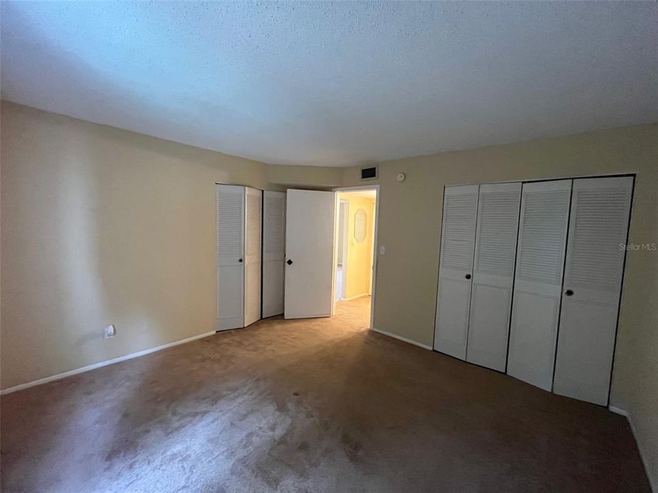 For Sale: $92,500 (1 beds, 1 baths, 826 Square Feet)