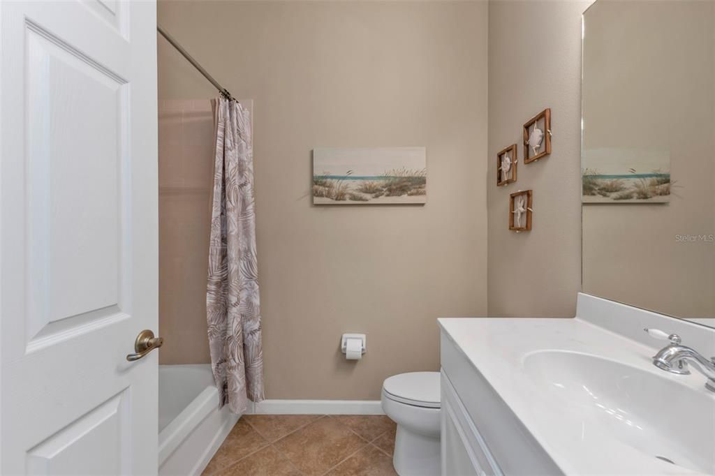 GUEST BATH TUB/SHOWER COMBO